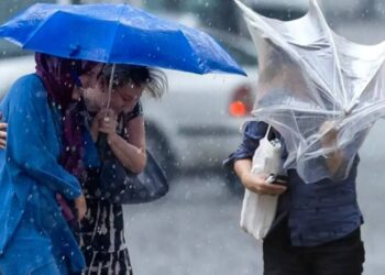 Bir Tarafta Yaz, Bir Tarafta Kış... Meteoroloji'den Yağış ve Fırtına Uyarısı