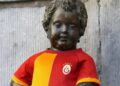 Böyle Forma Tanıtımı Görülmedi: Brüksel'in 406 Yıllık Simgesi Artık Galatasaraylı