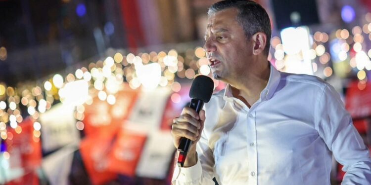 CHP Lideri Özgür Özel'den Kurban Bayramı Mesajında 'Mücadele' Vurgusu