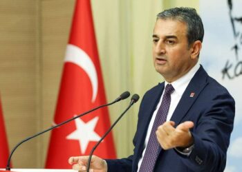 CHP'li Bulut: 'Saray Bir Günde 1.798 Asgari Ücret Harcıyor'