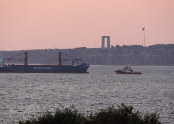 Çanakkale Boğazı'nda Yük Gemisinde Yangın