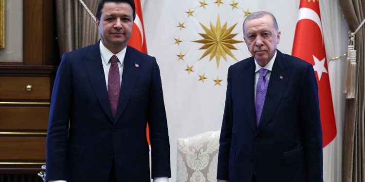 Cumhurbaşkanı Erdoğan, Saadet Partisi Genel Başkanı Arıkan ile Görüştü