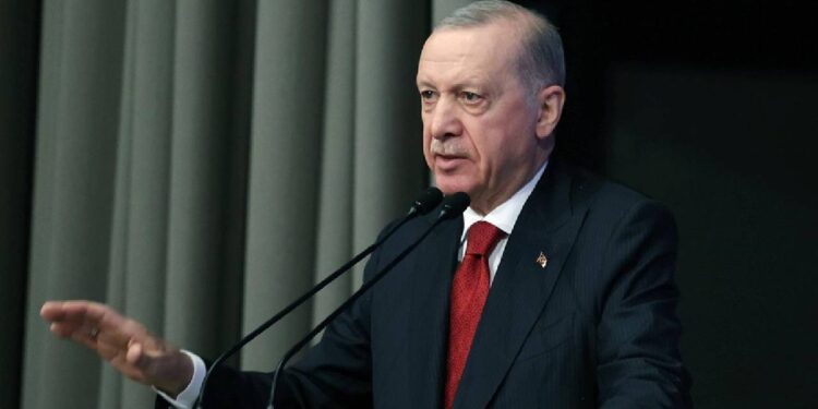 Cumhurbaşkanı Erdoğan'dan Hollanda Çıkarması: NATO Zirvesi’ne Katılacak