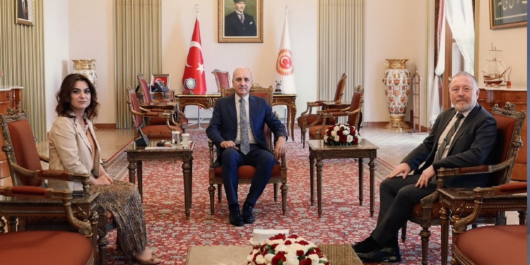 DEM Parti Grup Başkan Vekillerinden Numan Kurtulmuş’a Sürpriz Ziyaret