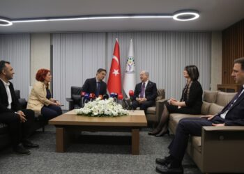 DEM Parti-MHP bayramlaşması: Çözüm yeri Meclis