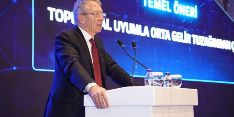 Dava sonrası ilk toplantı | TÜSİAD YİK Başkanı Ömer Aras, "Fiyat istikrarı en önemli sorunumuz" dedi, enflasyona karşı 4 öneri sıraladı