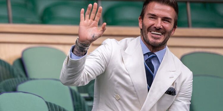 David Beckham’a ‘şövalyelik’ unvanı verildi