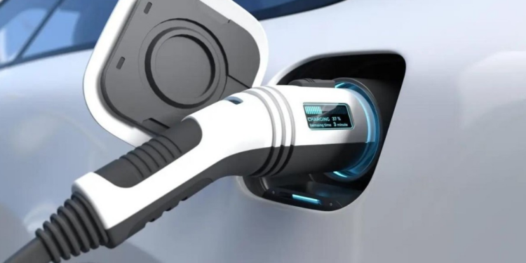 Elektrikli Araç Piyasasında Fırtına Dinmiyor! Peynir Ekmek Gibi Kapışıldı, Rekoru Gördü