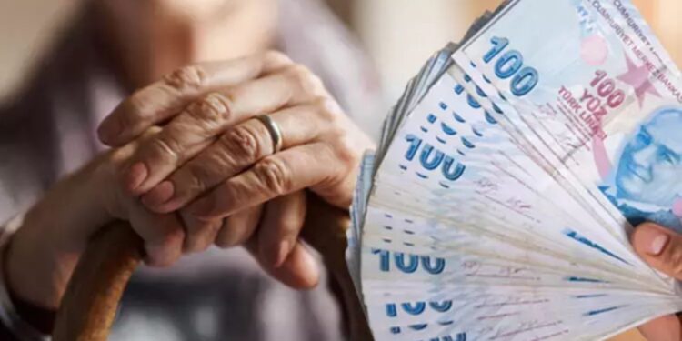 En Düşük Emekli Maaşına Zam Gelecek mi? AKP 'Gündemde Yok' Dedi, O Tarihi İşaret Etti
