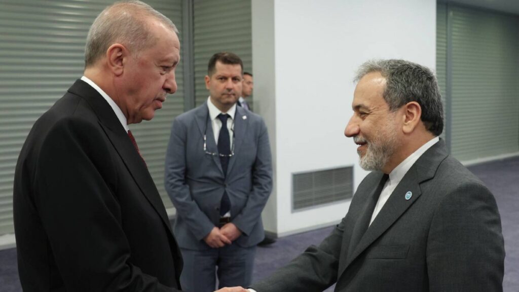 Erdoğan, İran Dışişleri Bakanı Erakçi ile görüştü