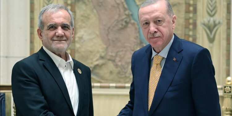 Erdoğan, Pezeşkiyan ile telefonda görüştü