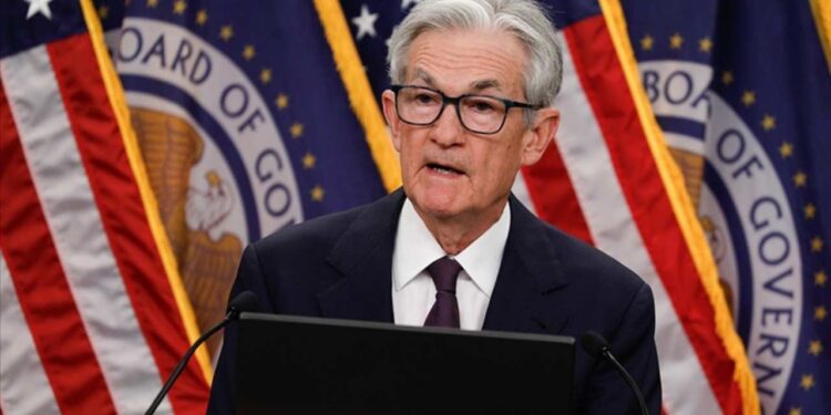 Fed Başkanı Powell, Faiz İndirimleri Konusundaki "Bekle-Gör" Yaklaşımını Sürdürdü