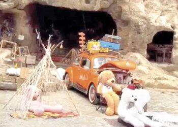 Frigya bölgesindeki 3 bin yıllık kaya mezar kafe oldu!