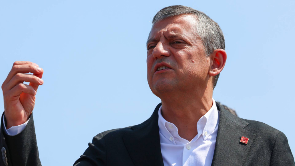 Genel Başkan, İmamoğlu'na "Kurultay tertemiz, kimse lekeleyemez" demiş