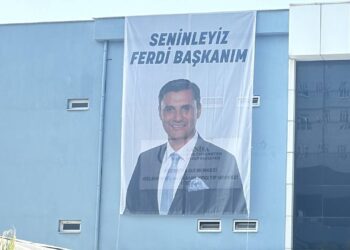 Hastane duvarına “Seninleyiz Ferdi Başkanım” pankartı asıldı