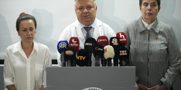 Hastaneden açıklama: Ferdi Zeyrek’in durumu stabil