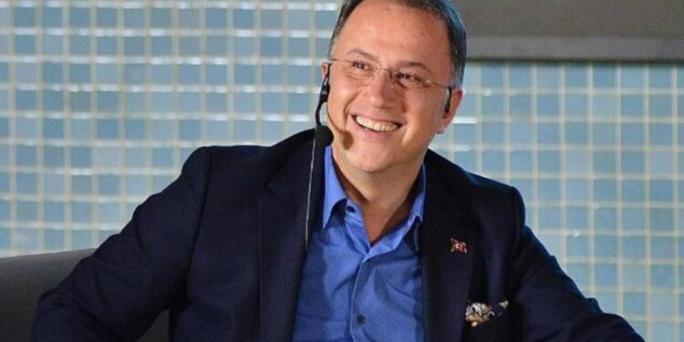 Hem kan kanseri hem de lenfoma geçiren Murat Çalık, tedavisinden uzak bir noktaya sevk edildi!