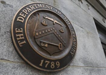 Hiçbir ülke para birimini dolar karşısında manipüle etmedi