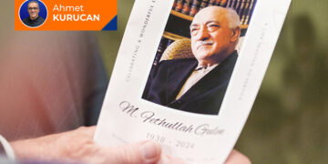 “Hizmet sizin vatanınızdır!”