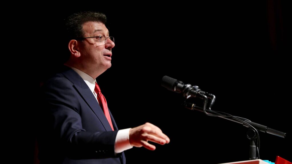 Hukuka aykırı işlem ve eylemler, barış ve demokrasiden yana toplum kesimlerinde kırılma yaratıyor