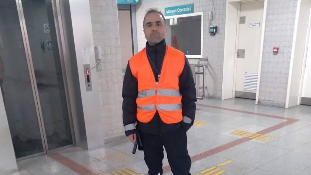 İZBAN'da Cinayet! Sigara İçtiği İçin Kendisini Uyaran Güvenlik Görevlisini Döverek Öldürdü