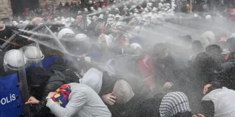 İmamoğlu protestolarında öğrencileri savunan avukat Kerim Bütün hakkında soruşturma başlatıldı