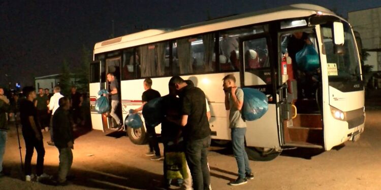 İnfaz yasası yürürlüğe girdi, bayram öncesi cezaevlerinden tahliyeler başladı