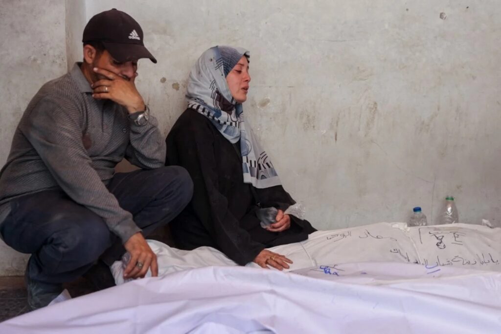 İsrail ordusu, Gazze’de yardım bekleyen Filistinlileri vurdu