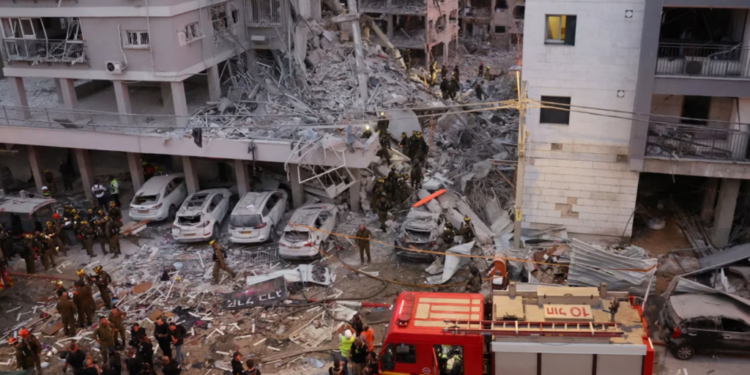 İsrail vurmaya devam ediyor; İran’da 8 general daha hayatını kaybetti