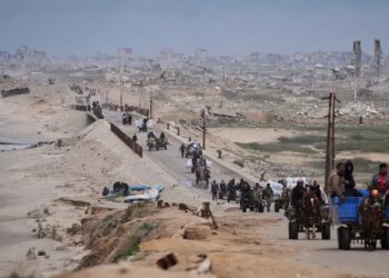 İsrail'den Gazze'de Plaja Hava Saldırısı! İkisi Gazeteci 21 Kişi Öldü