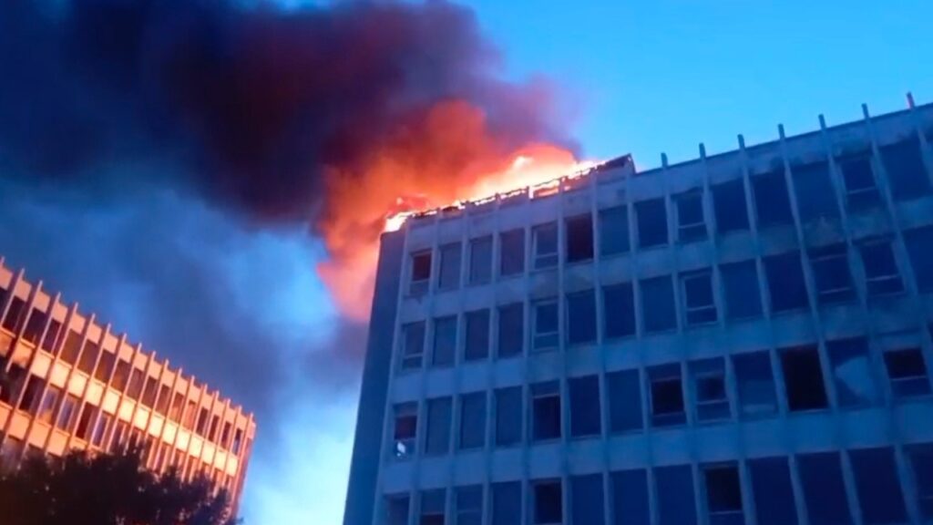 İstanbul Kartal'da Yangın Paniği
