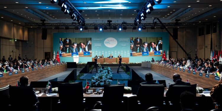 İstanbul'da Kritik İran Zirvesi: Hakan Fidan Başkanlık Etti