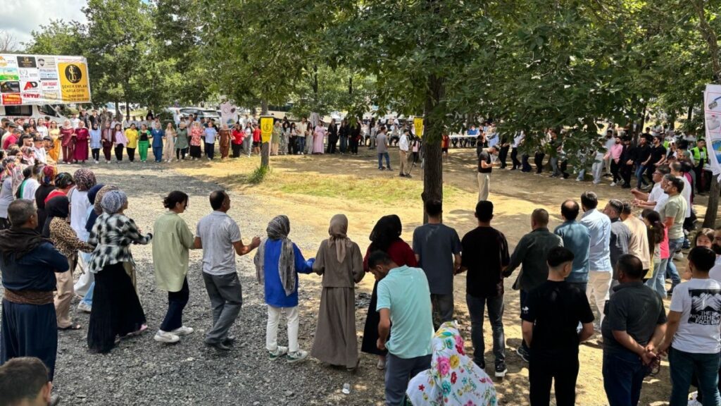 İstanbul'daki Wanlılardan şenlik: Barış için adımlar atılmalı