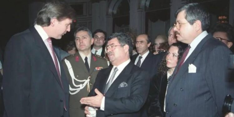 İşte genç Trump ve 8. Cumhurbaşkanı Turgut Özal...