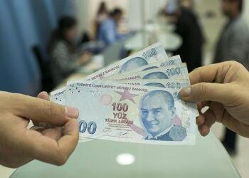 Kamu işçisine ikinci zam teklifi belli oldu; TÜRK-İŞ'ten "Anlamı yok" tepkisi geldi