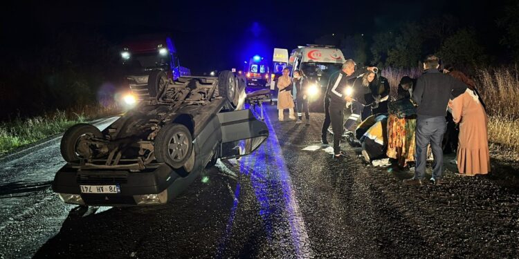 Karabük’te Otomobil Takla Attı: 1’i Çocuk 4 Yaralı