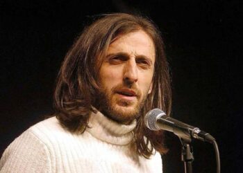 Kazım Koyuncu Kalplerde Yaşıyor: 'Şair Ceketli Çocuk' Ölümünün 20. Yılında Anıldı