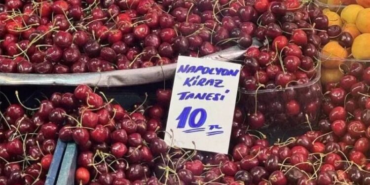Kirazın kilosu 500, tanesi 10 lira oldu