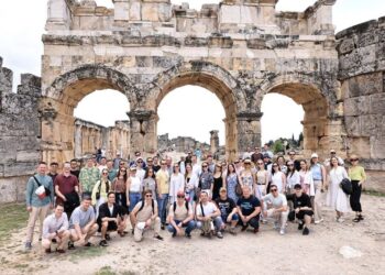 Kızıl Ordu Korosu Denizli'ye Hayran Kaldı