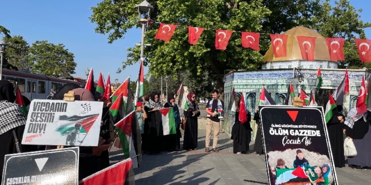 Konya'da "Küresel Gazze Yürüyüşü"ne destek gösterisi yapıldı