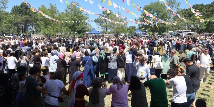Kürt Böreği Festivali'nde Abdullah Öcalan'ın selamı iletildi