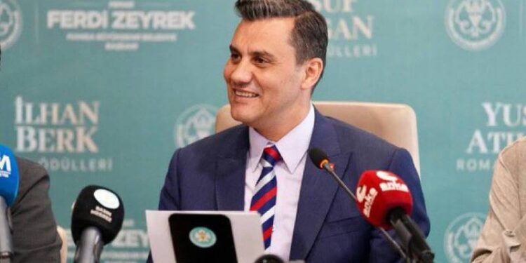 Manisa Büyükşehir Belediye Başkanı Ferdi Zeyrek'i elektrik çarptı, yoğun bakıma alındı: Durumu ağır