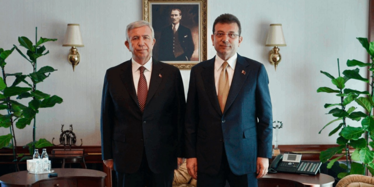 Mansur Yavaş, Ekrem İmamoğlu'nu Ziyaret Ediyor