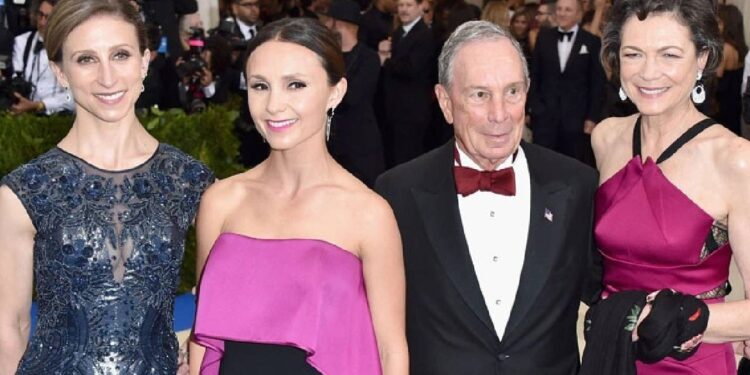 Medya Patronu Kesenin Ağzını Açtı! 4 Milyon Doları Gözden Çıkardı