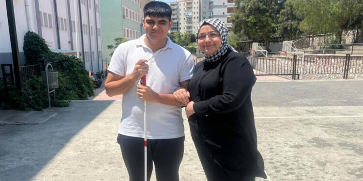 Mezun olduğum okula öğretmen olmak istiyorum