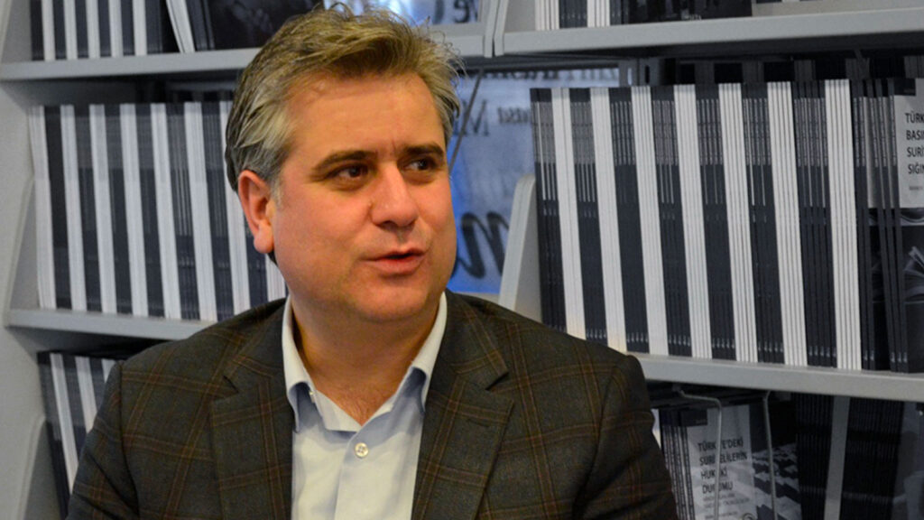 Muğla'da deniz kazası geçirerek yaralanan AKP Genel Başkan Yardımcısı Hasan Basri Yalçın, İstanbul'da getirildi, tedavisi sürüyor