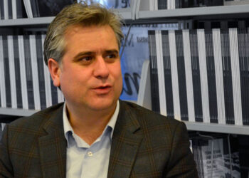 Muğla'da deniz kazası geçirerek yaralanan AKP Genel Başkan Yardımcısı Hasan Basri Yalçın, İstanbul'da getirildi, tedavisi sürüyor