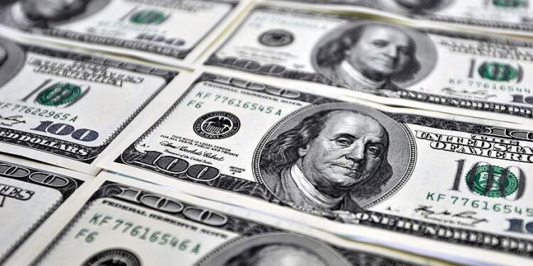Net UYP'de 319,5 milyar dolar açık
