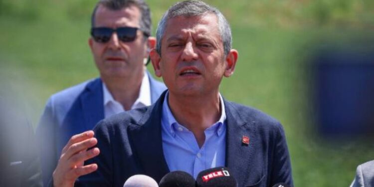 Özel’den Silivri’deki sevklere tepki: Kötülükleri yanlarına kalmayacak