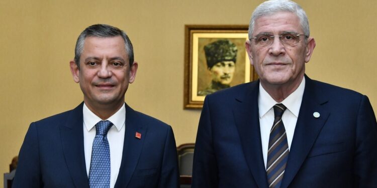 Özgür Özel ile Müsavat Dervişoğlu Görüştü